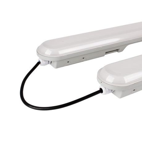 Not-LED-Wannenleuchte IP65, 150 cm, 55 W, 4000 K, rostfreie Clips, mit Akku, verlinkbar.