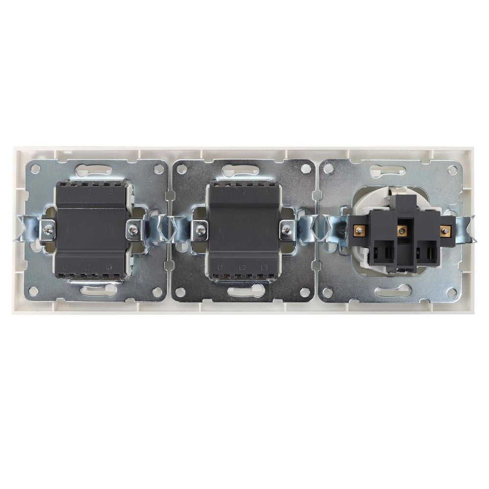 Schutzkontakt-Steckdose mit 2 x Aus- Wechselschalter, 16 A, 250 V, weiß.