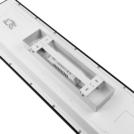 LUXULA LITEQ 100, LED-Panel mit Fernbedienung, 100×25 cm, schwarz, 40 W, 4400 lm, UGR<19, Helligkeit und Lichtfarbe einstellbar