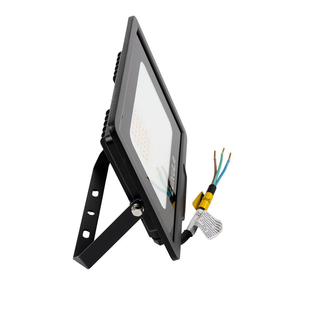 LED-Fluter, 30 W, 4000 K (neutralweiß), 3000 lm, schwarz, IP65.