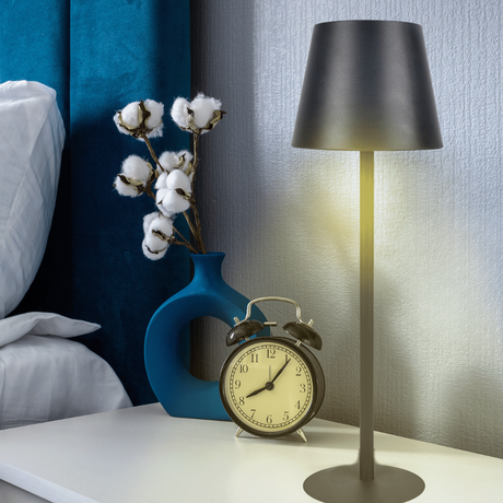 4er Set LED-Tischleuchte mit Akku, Dimm- & CCT-Funktion, wiederaufladbar, IP44, USB-C, schwarz.