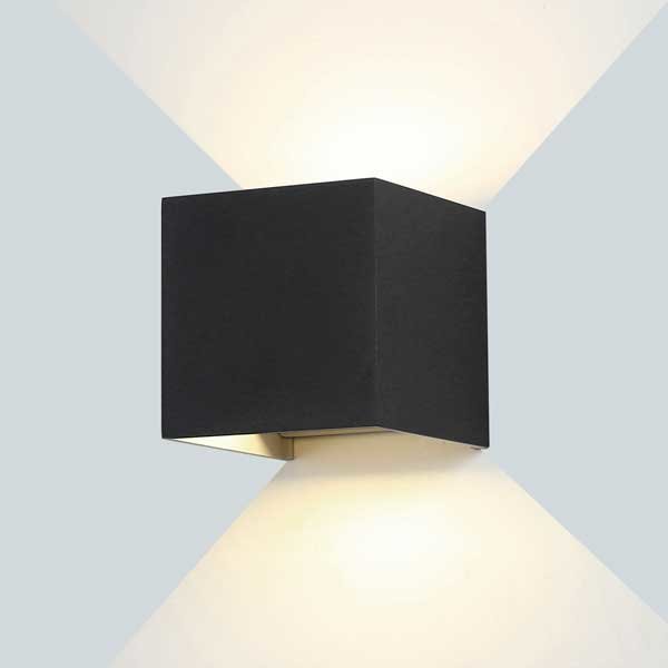 LED Außenwandleuchte, würfelförmig, schwarz, 6W, 3000K (warmweiß).